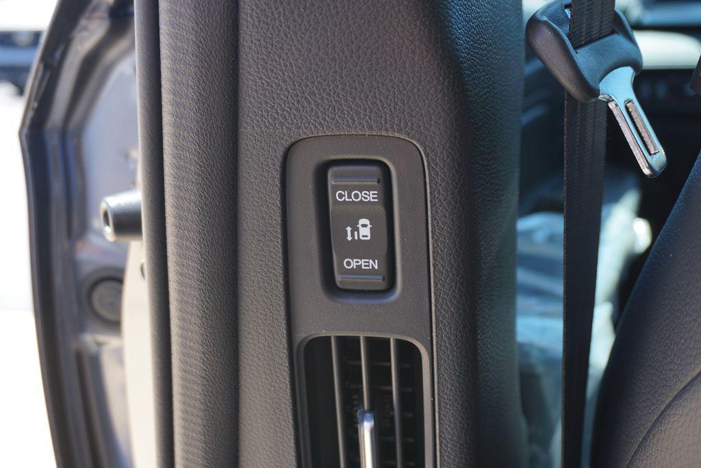 new 2026 Honda Odyssey car, priced at $43,983