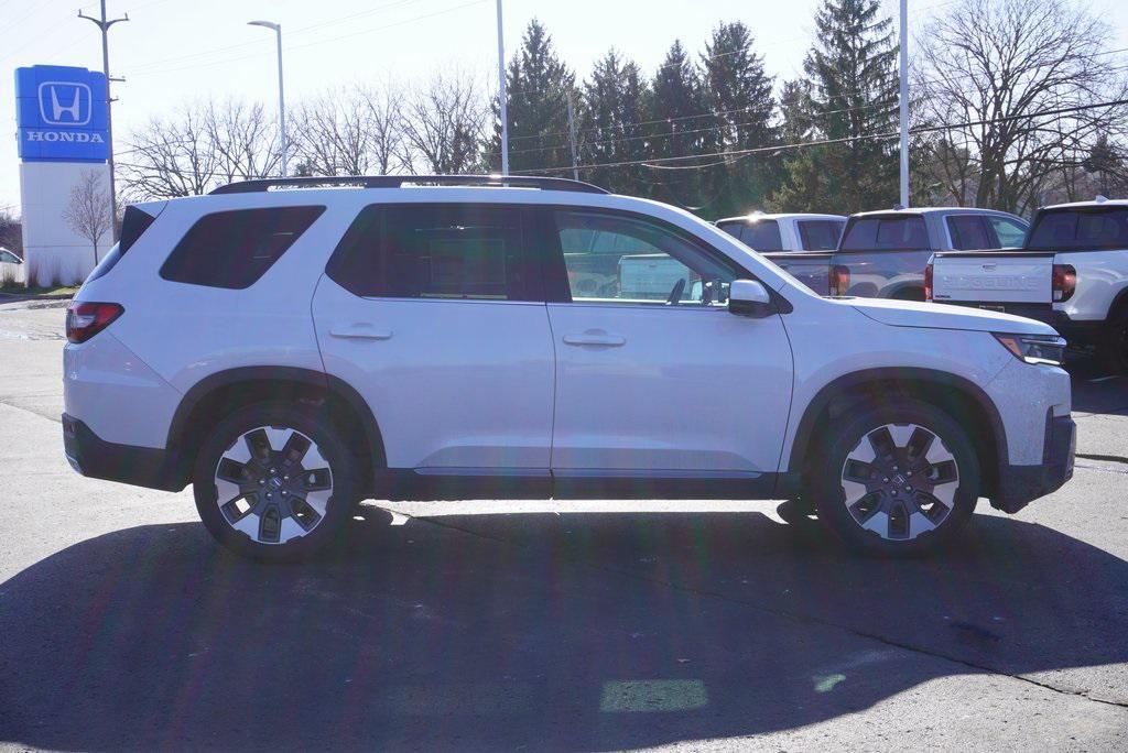 new 2026 Honda Pilot car, priced at $52,295
