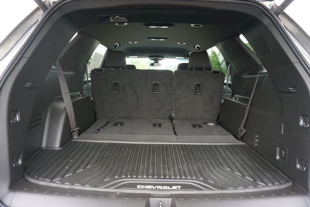 used 2023 Chevrolet Traverse car, priced at $33,281