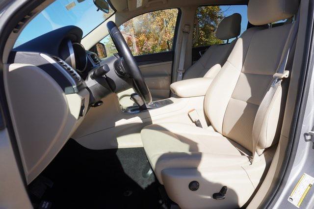 used 2021 Jeep Grand Cherokee car, priced at $20,800