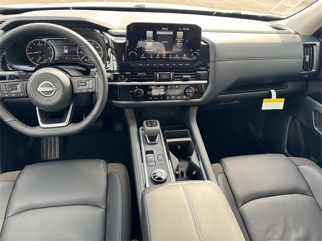 new 2025 Nissan Pathfinder car, priced at $39,324