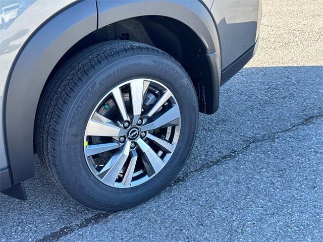 new 2025 Nissan Pathfinder car, priced at $38,288