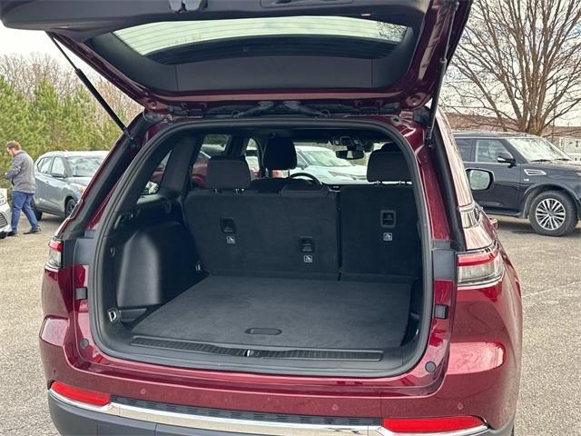 used 2024 Jeep Grand Cherokee car, priced at $33,110