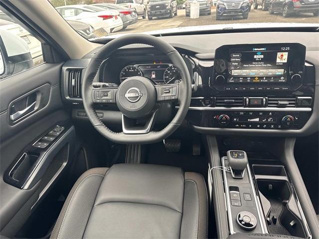 new 2025 Nissan Pathfinder car, priced at $39,324