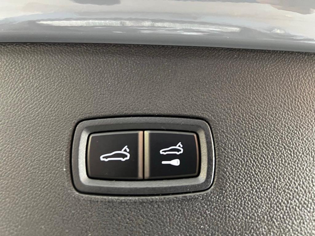 new 2026 Porsche Cayenne car, priced at $177,890