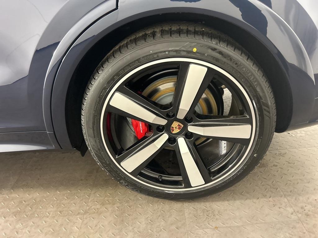 new 2026 Porsche Cayenne car, priced at $162,060