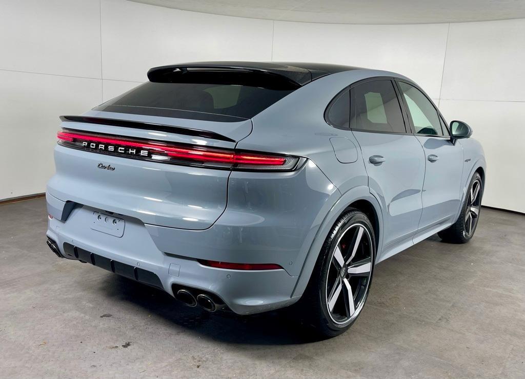 new 2025 Porsche Cayenne car, priced at $195,985