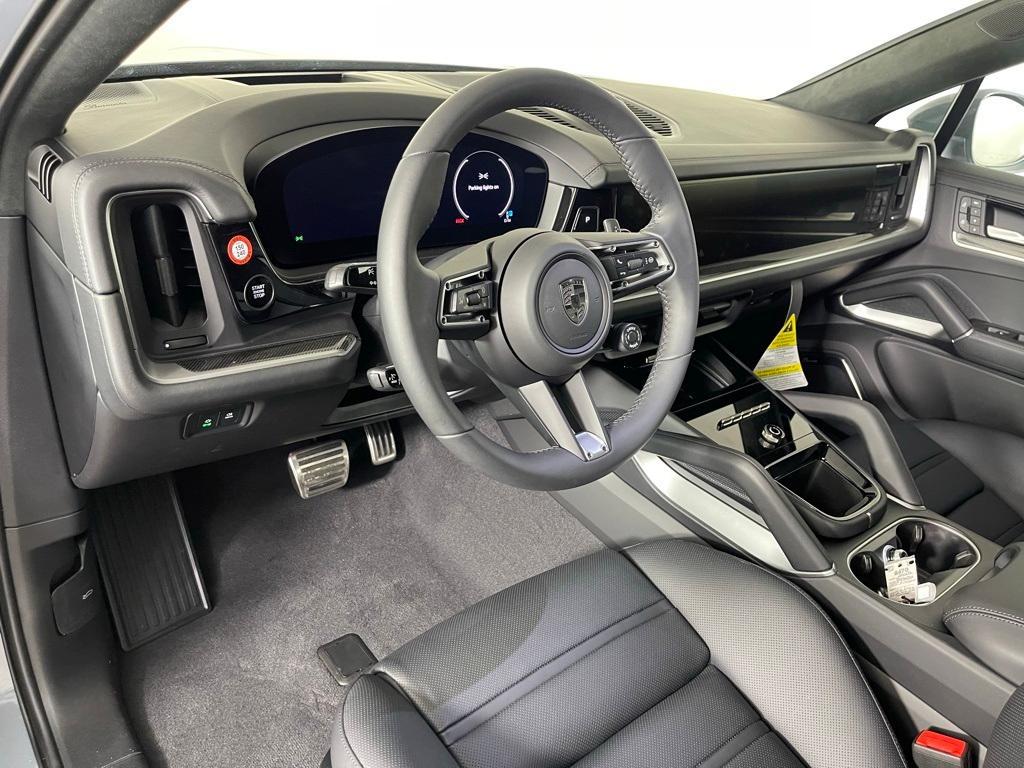 new 2025 Porsche Cayenne car, priced at $195,985