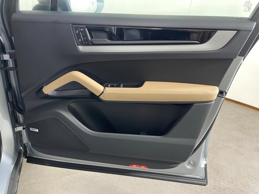 new 2025 Porsche Cayenne car, priced at $123,205