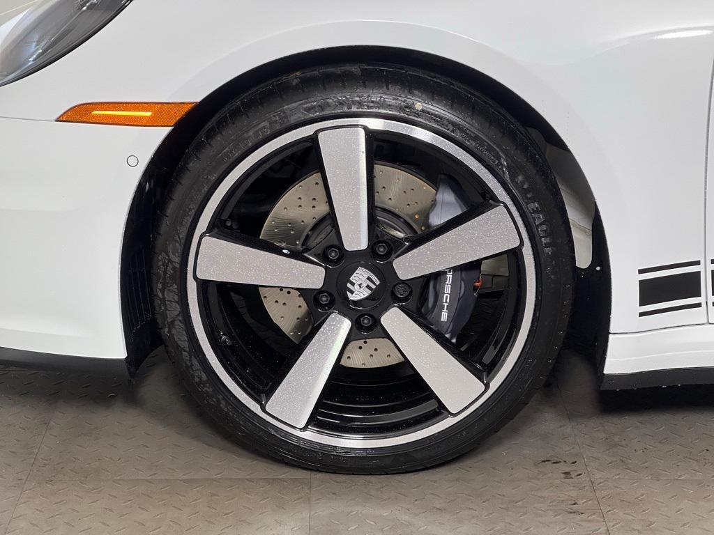 new 2026 Porsche 911 car, priced at $172,720