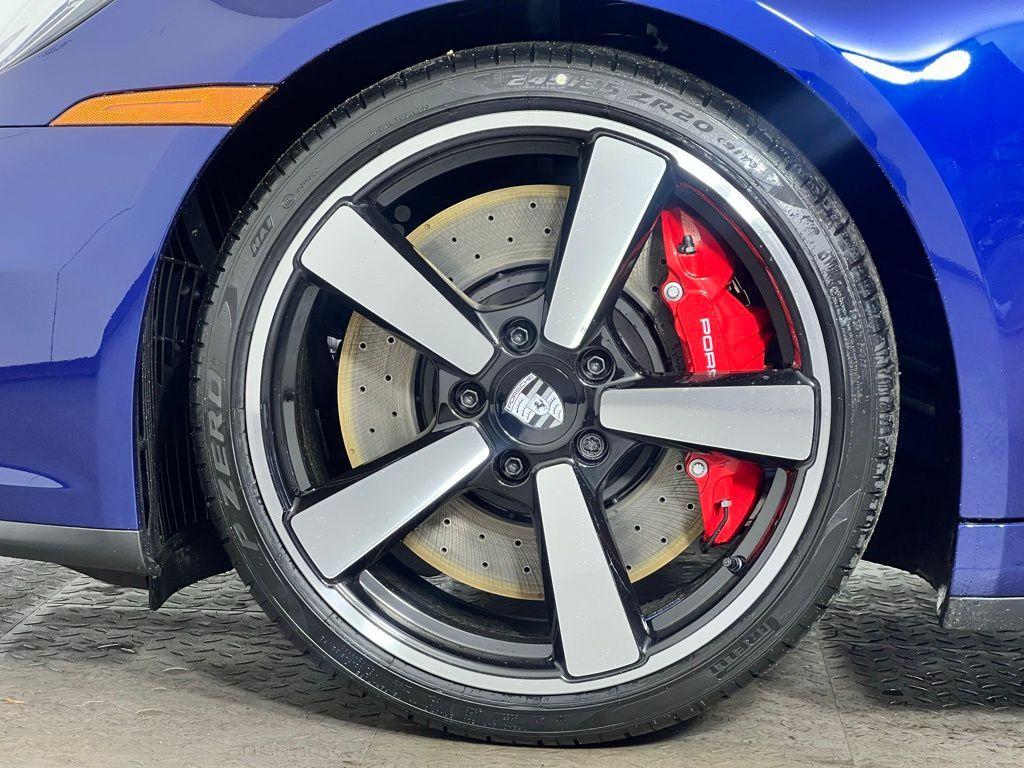 new 2026 Porsche 911 car