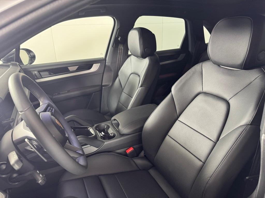 new 2025 Porsche Cayenne car, priced at $115,265