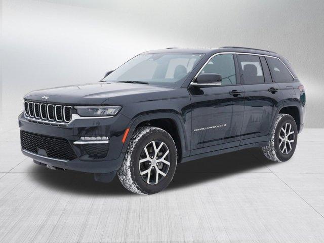 used 2024 Jeep Grand Cherokee car, priced at $35,598