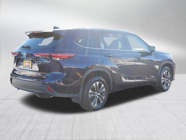 used 2022 Toyota Highlander Hybrid car, priced at $32,997