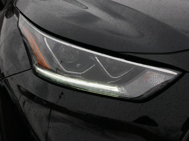 used 2023 Toyota Highlander car, priced at $34,997