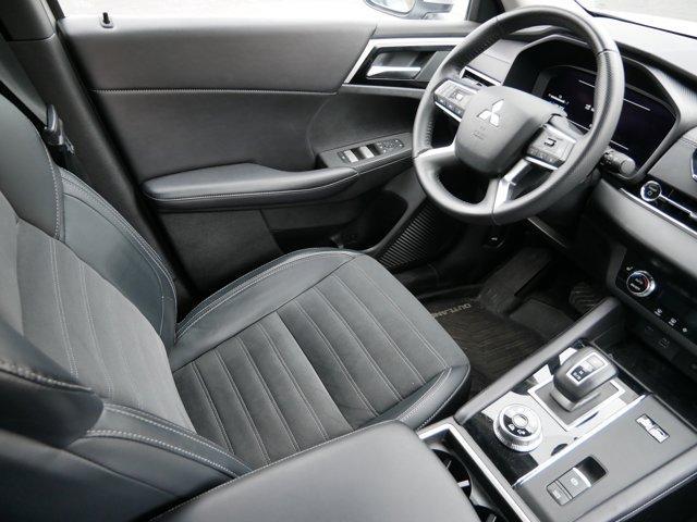 used 2024 Mitsubishi Outlander PHEV car, priced at $26,598