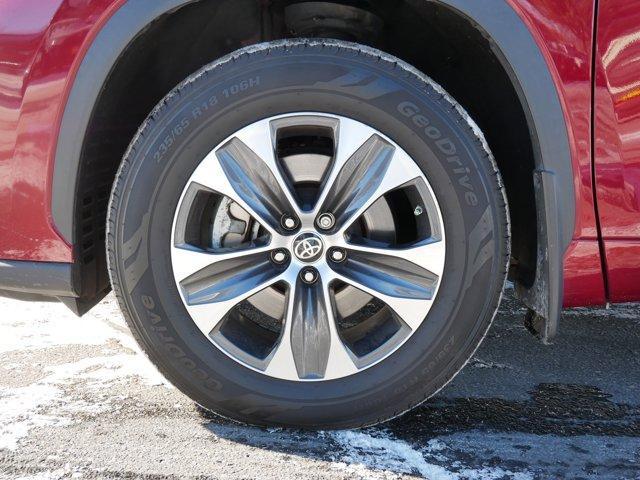 used 2022 Toyota Highlander car, priced at $34,498