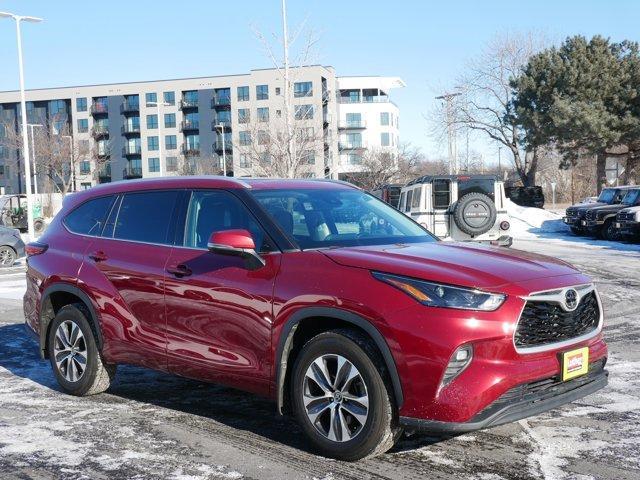 used 2022 Toyota Highlander car, priced at $34,998
