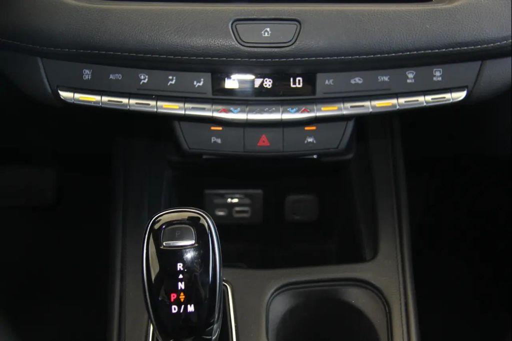 used 2022 Cadillac XT4 car, priced at $18,900