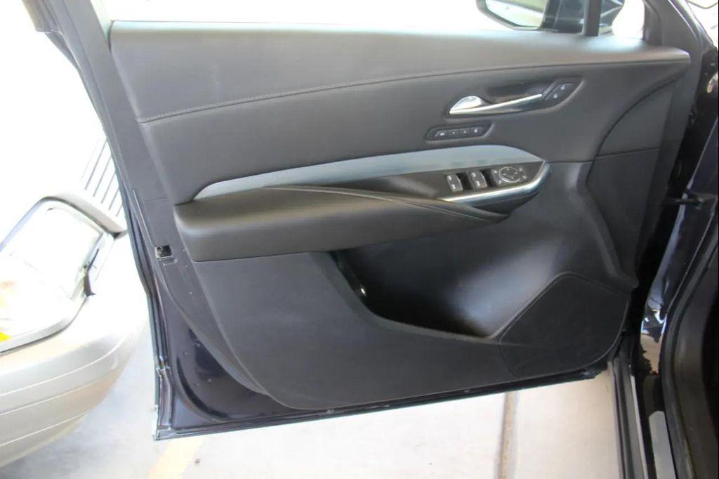 used 2022 Cadillac XT4 car, priced at $18,900