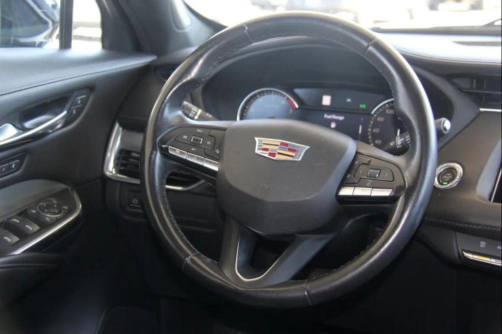 used 2022 Cadillac XT4 car, priced at $18,900
