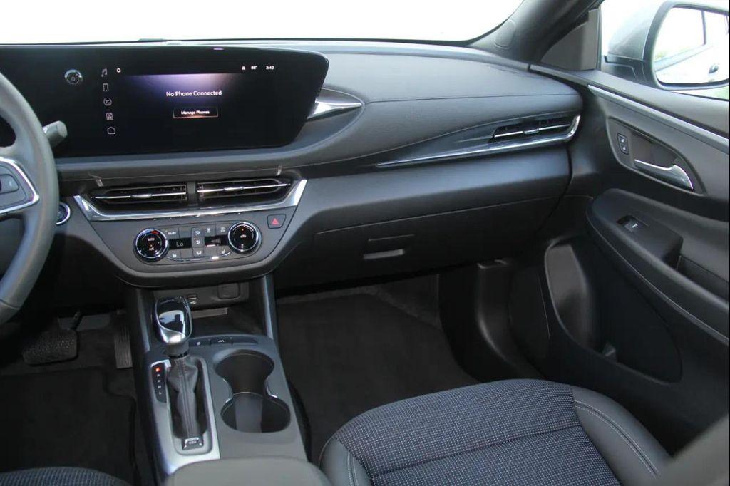 used 2025 Buick Envista car, priced at $16,900