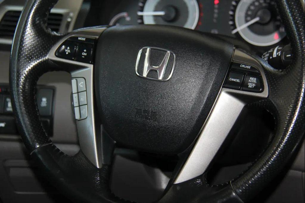 used 2016 Honda Odyssey car, priced at $10,900