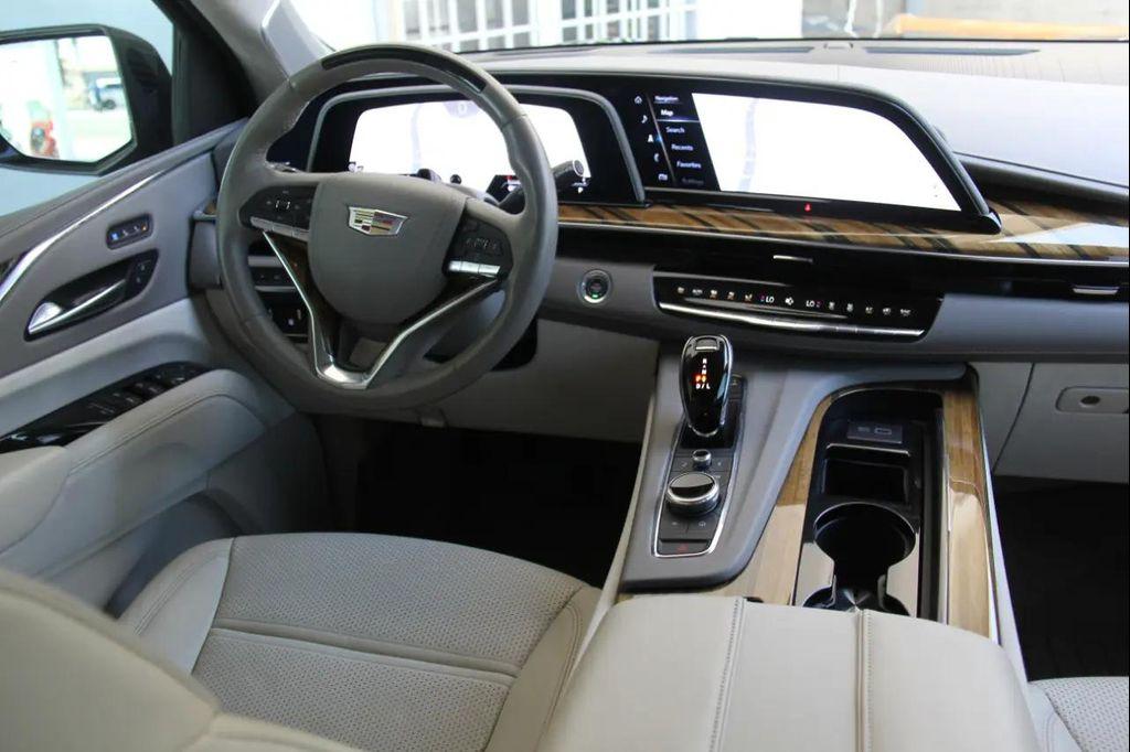 used 2023 Cadillac Escalade ESV car, priced at $64,900