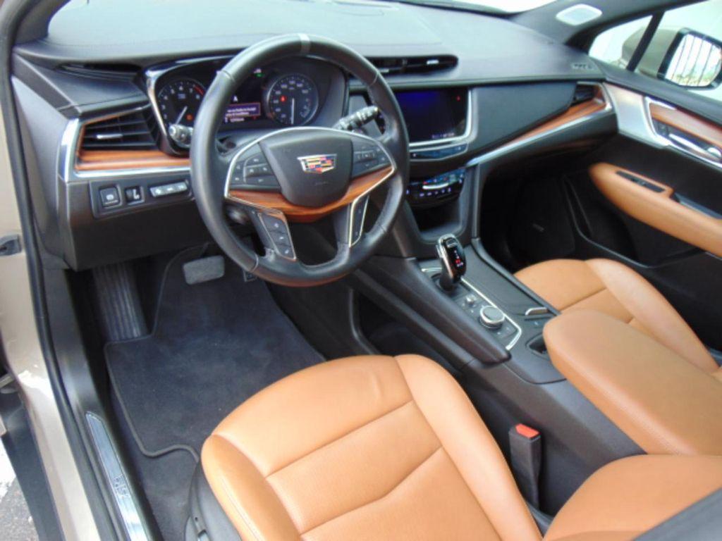 used 2022 Cadillac XT5 car, priced at $21,900