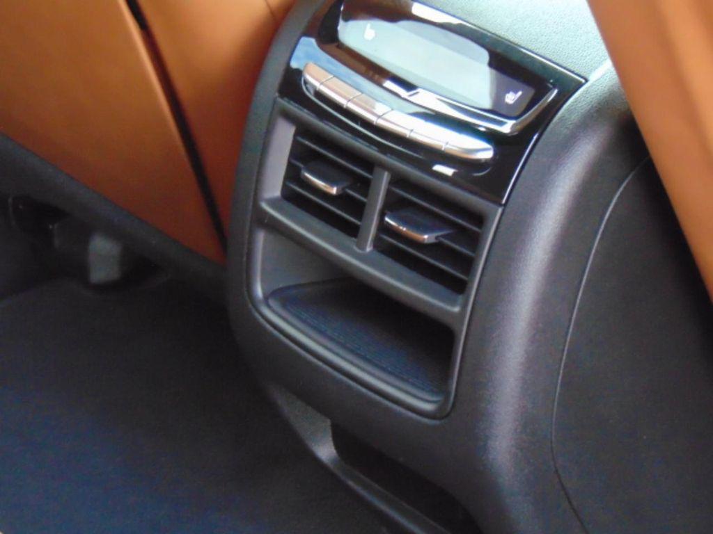 used 2022 Cadillac XT5 car, priced at $21,900