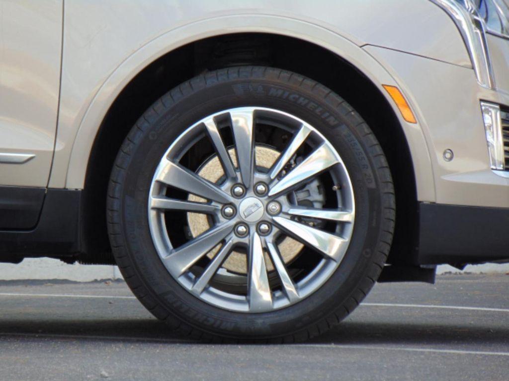 used 2022 Cadillac XT5 car, priced at $21,900