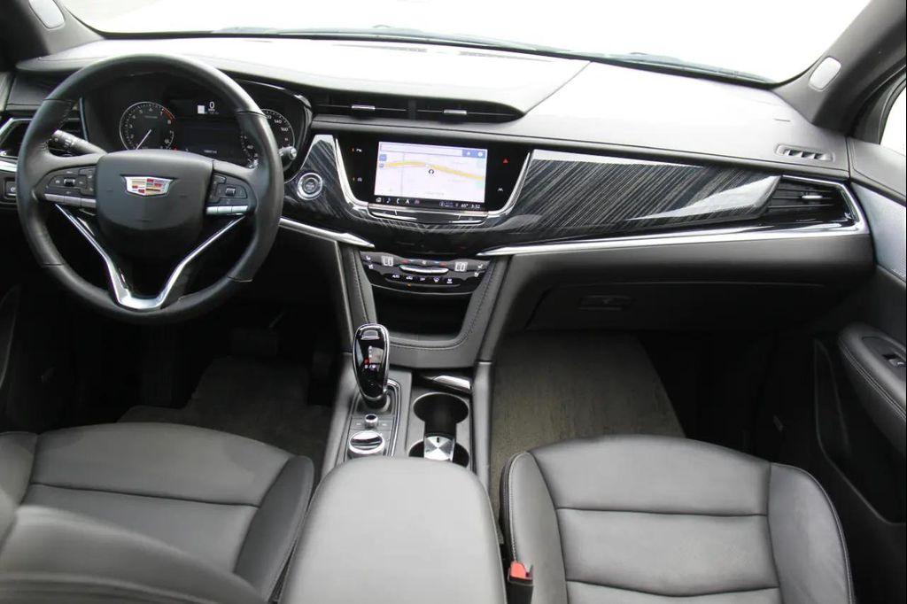 used 2024 Cadillac XT6 car, priced at $30,900