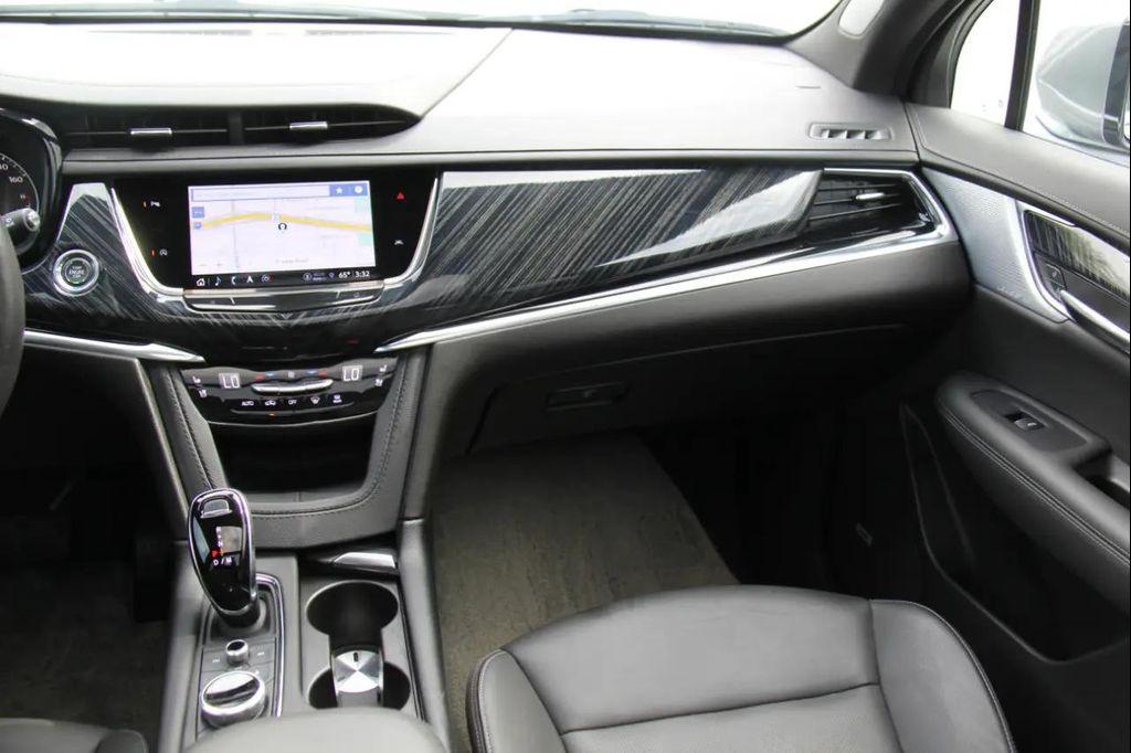 used 2024 Cadillac XT6 car, priced at $30,900