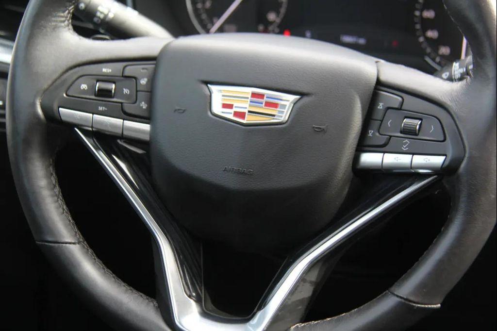 used 2024 Cadillac XT6 car, priced at $30,900