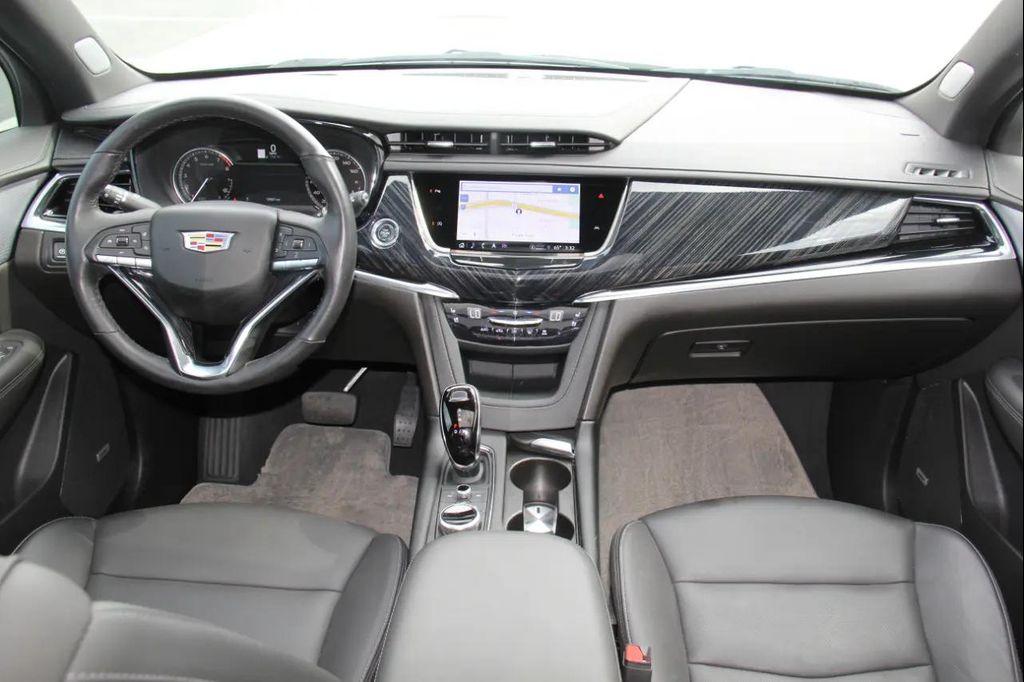used 2024 Cadillac XT6 car, priced at $30,900