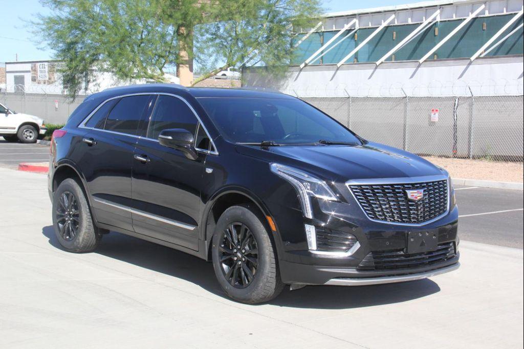 used 2023 Cadillac XT5 car, priced at $21,900