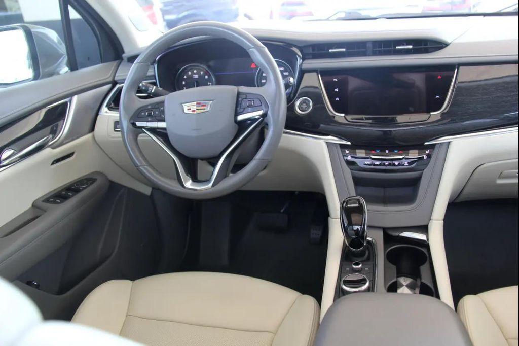 used 2022 Cadillac XT6 car, priced at $19,500