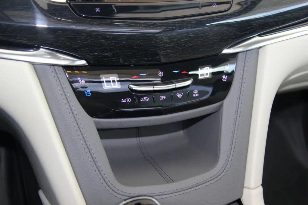 used 2022 Cadillac XT6 car, priced at $19,500
