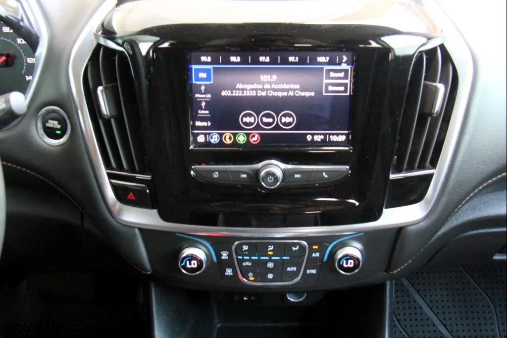 used 2021 Chevrolet Traverse car, priced at $14,900