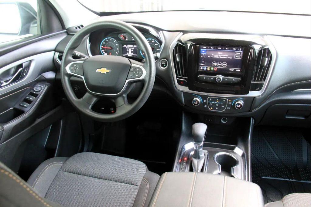used 2021 Chevrolet Traverse car, priced at $14,900