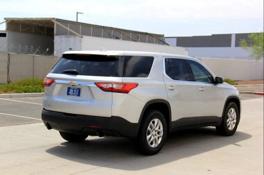 used 2021 Chevrolet Traverse car, priced at $14,900