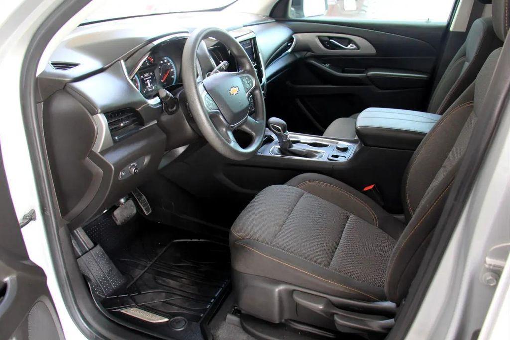 used 2021 Chevrolet Traverse car, priced at $14,900