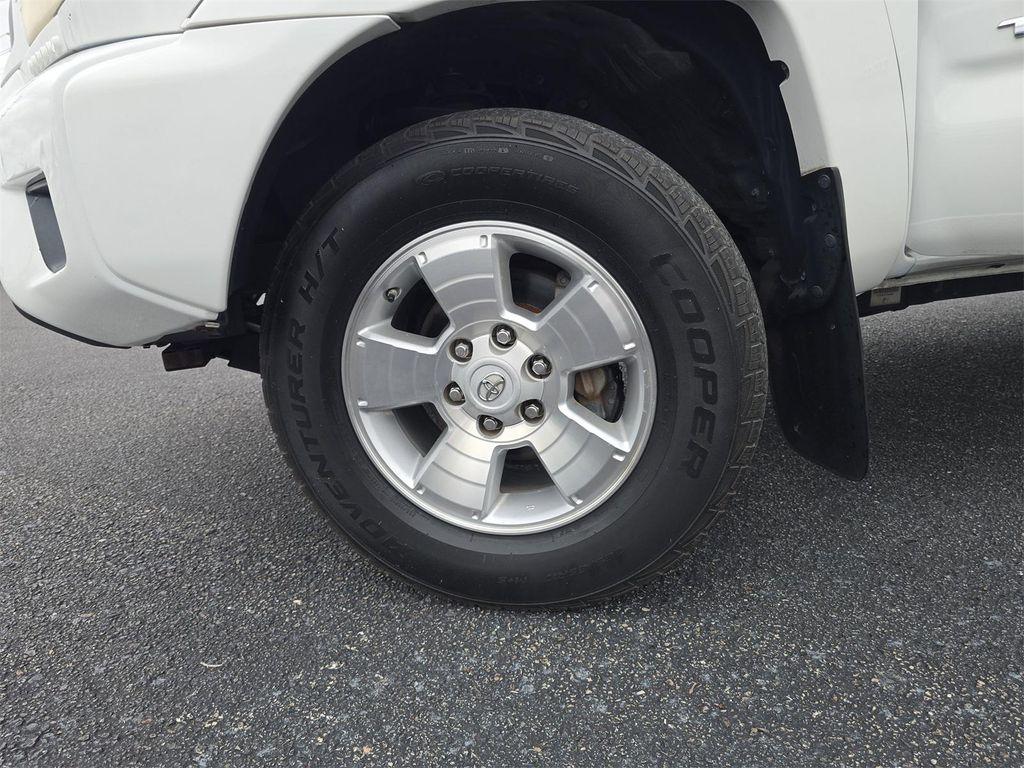 2015 Super White Toyota Tacoma