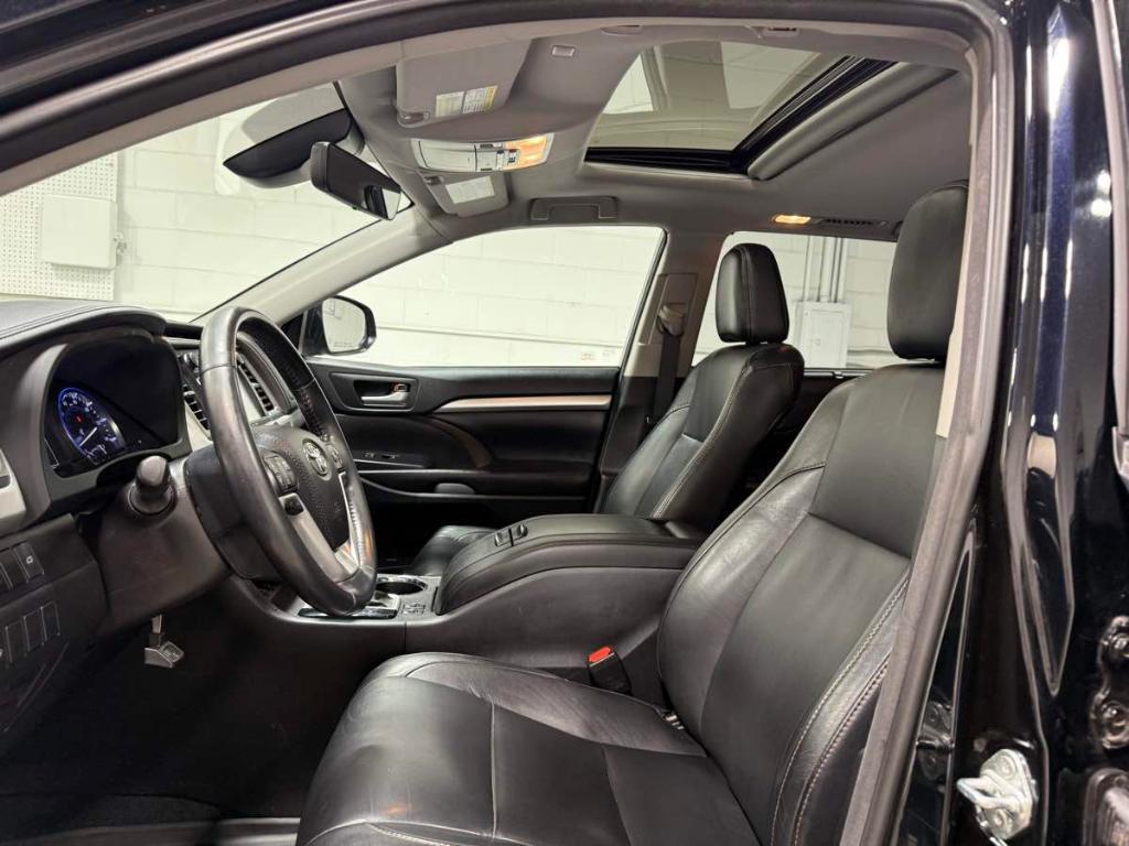 used 2018 Toyota Highlander car, priced at $25,985
