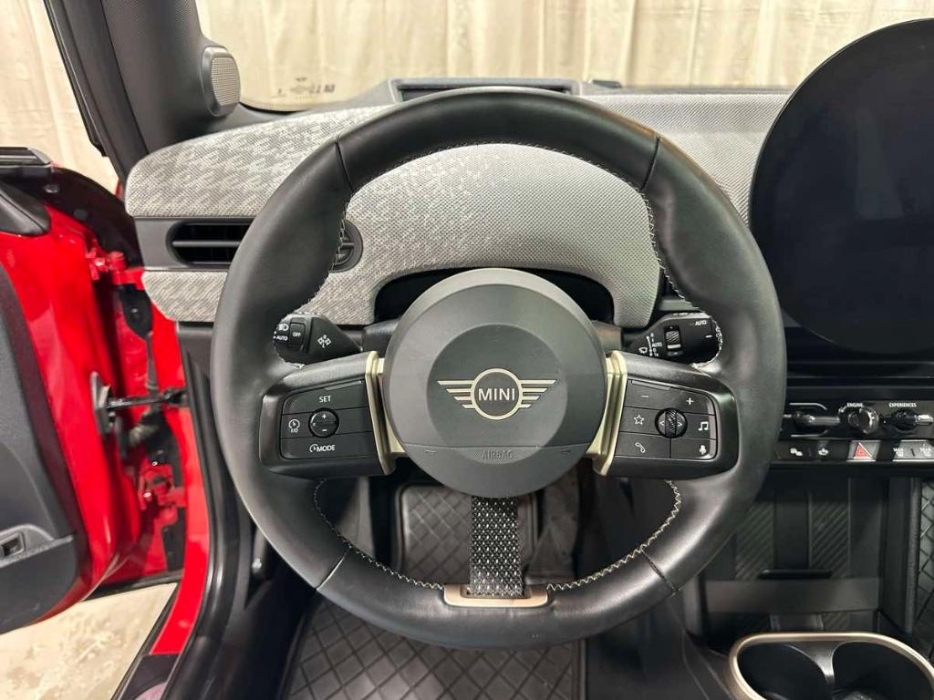 used 2025 MINI Hardtop car, priced at $27,985