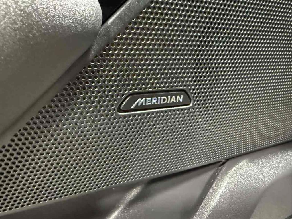 used 2022 Land Rover Range Rover Velar car, priced at $39,985