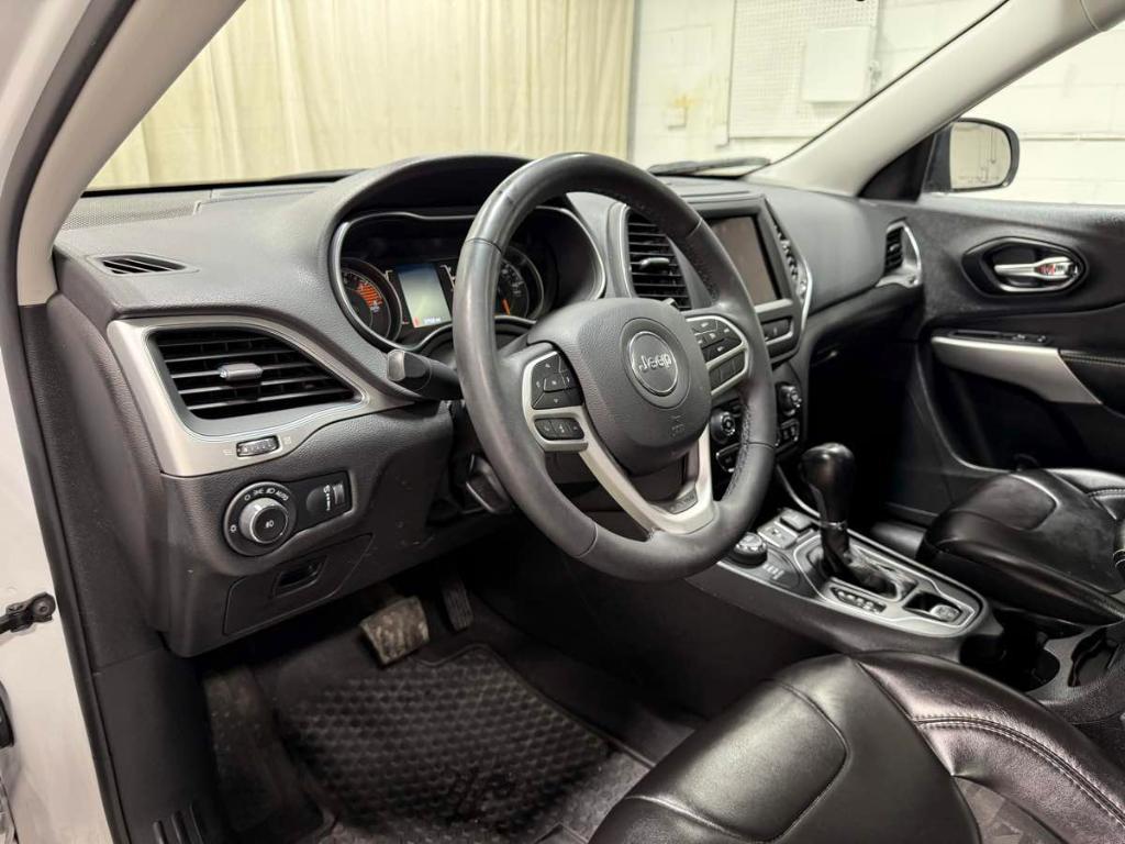 used 2022 Jeep Cherokee car, priced at $24,985