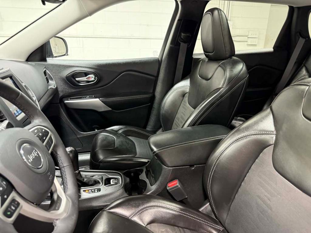used 2022 Jeep Cherokee car, priced at $24,985