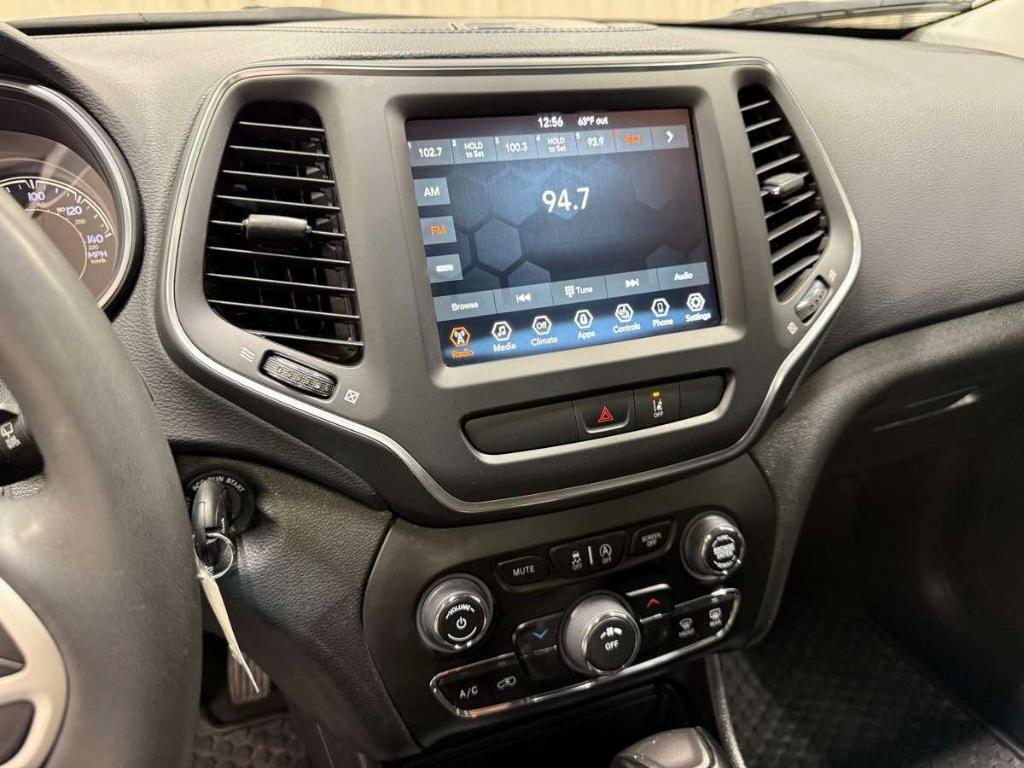 used 2022 Jeep Cherokee car, priced at $24,985