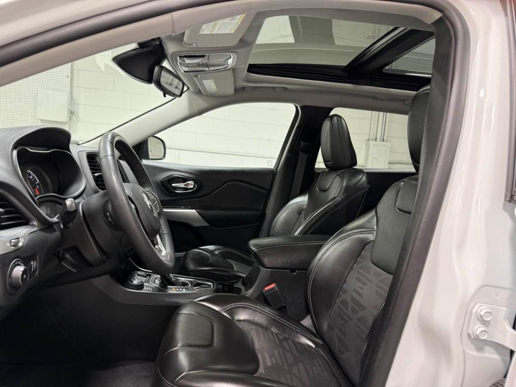 used 2022 Jeep Cherokee car, priced at $24,985